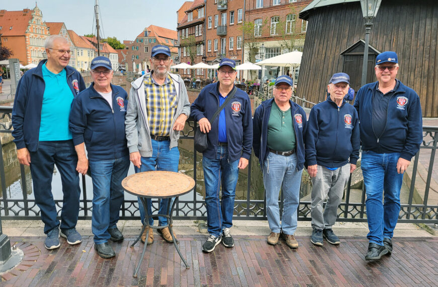 KFV Veteranen auf  Erlebnistour in der Region Altes Land bei Hamburg   